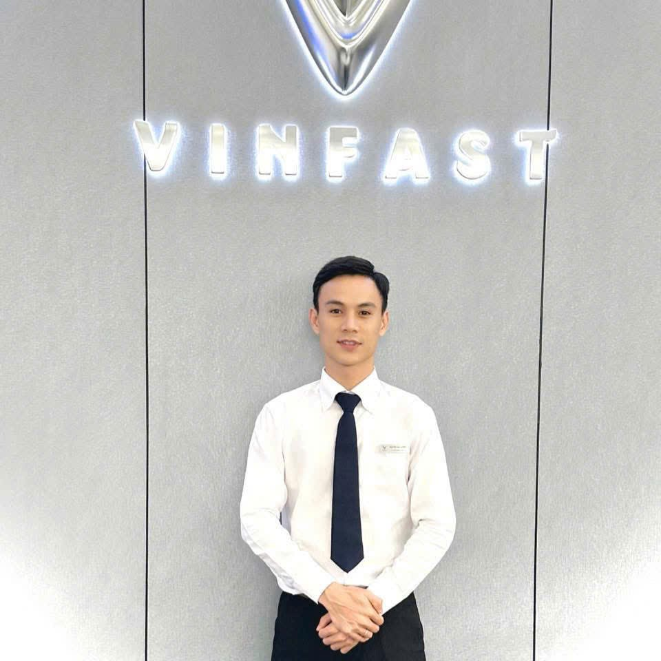 Nguyễn Đại Cương - đại diện bán hàng VinFast